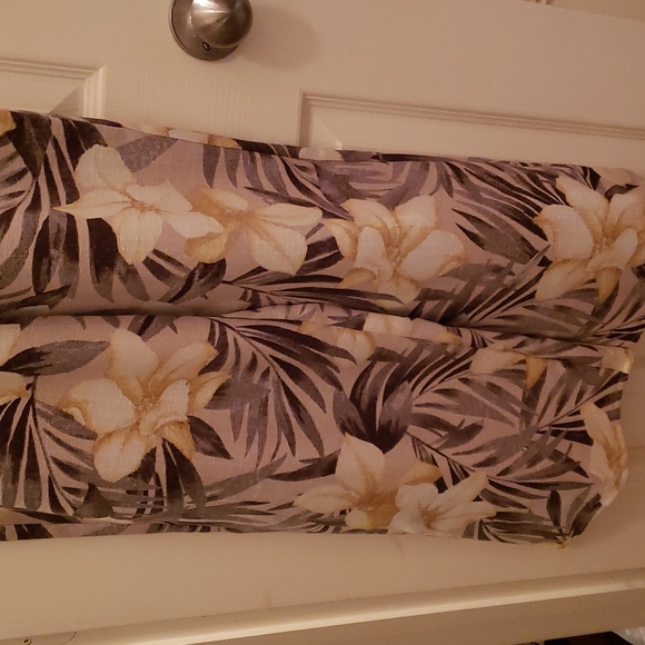 Romper - Picture 2 of 4